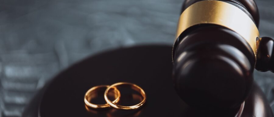 international divorce in Canada documents reviewed by a family lawyer
